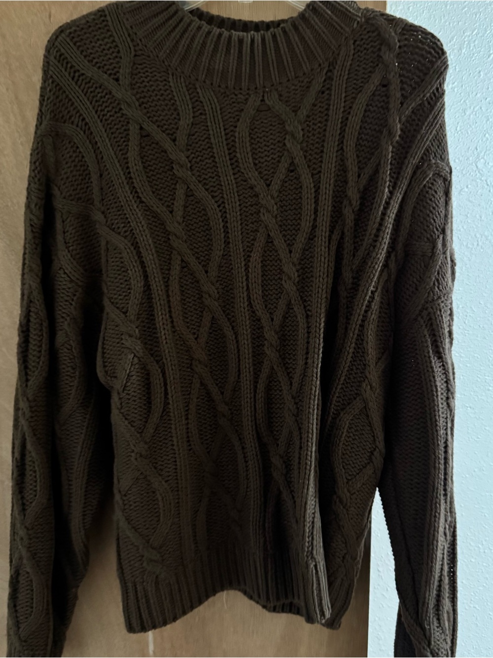 Women’s Brown Cable Knit Sweater - Brand Unknown